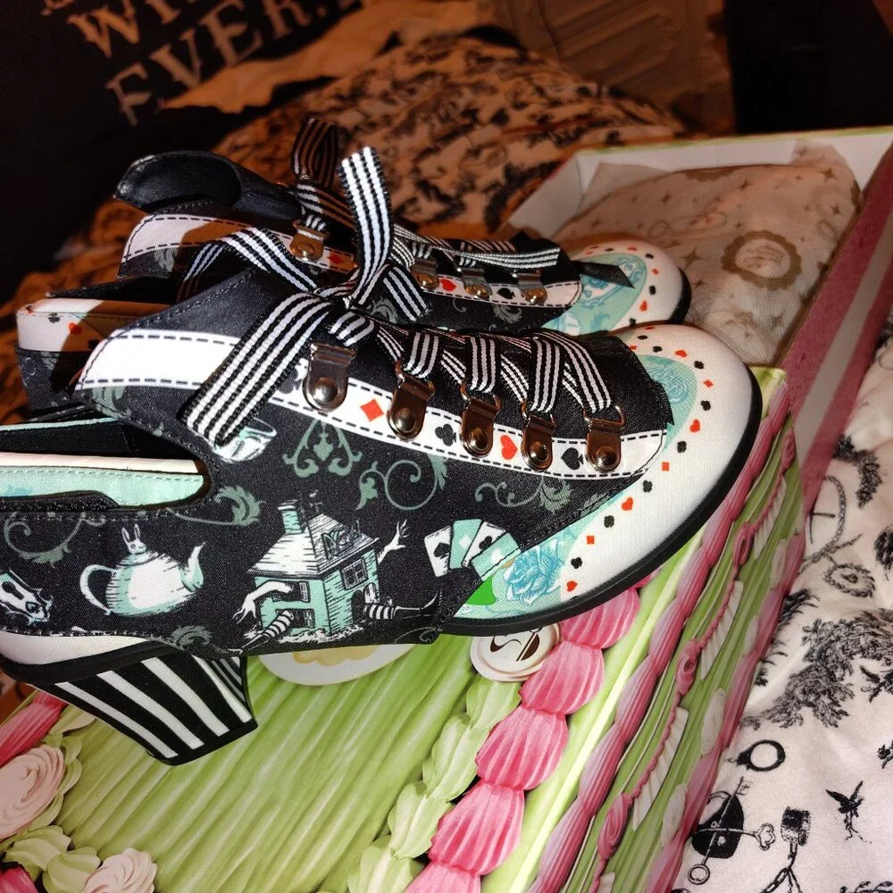 Hot chocolate shoes - Picture 4 of 4